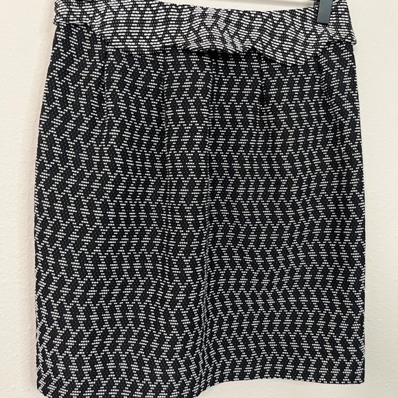 Gianni Bini Women's Black White Straight Pencil Skirt Size 4 Geometric Diamond - Picture 3 of 8